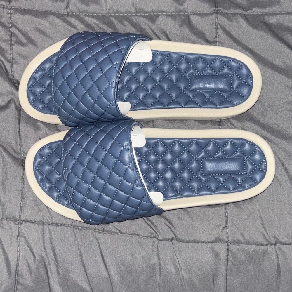 APL Quilted Blue Slide Sandals size 10 - Picture 2 of 6
